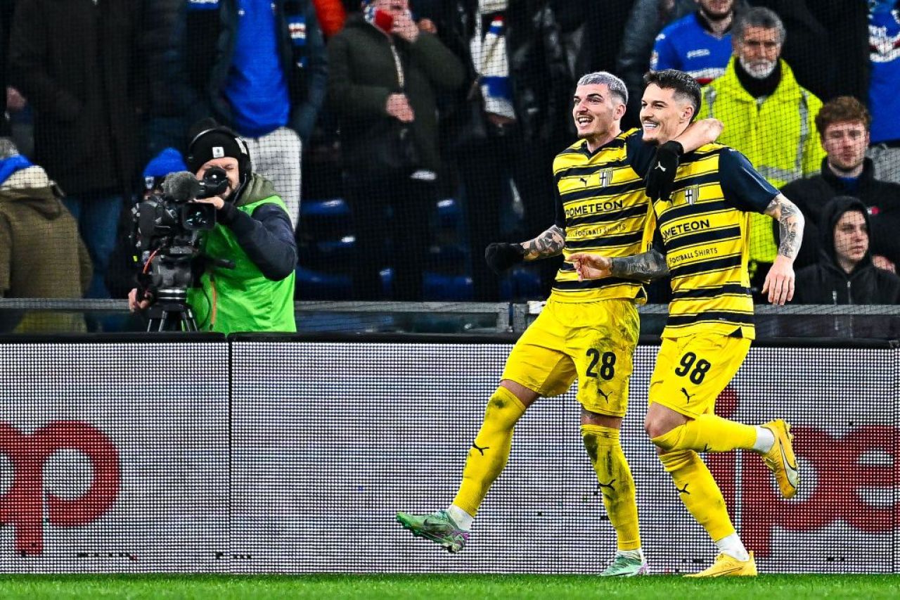 Parma le aduce concurenți pe post lui Man și Mihăilă! Trei extreme, pe lista de transferuri a clubului din Serie A_2