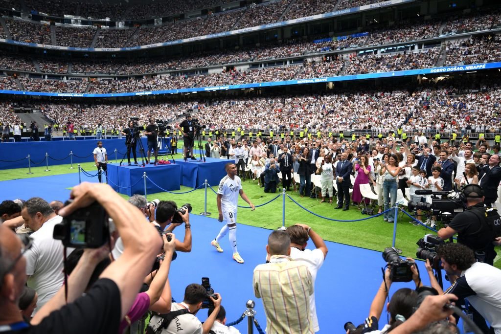 Kylian Mbappe, prezentat la Real Madrid! Discursul fotbalistului în fața a peste 85.000 de fani_16