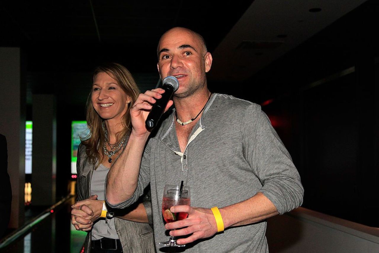 Mai joacă cineva tenis ca Ilie Năstase? Răspunsul oferit de Andre Agassi și Steffi Graf_8