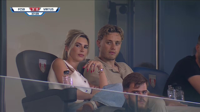Apariție surpriză la meciul FCSB - Virtus! Cine a fost prezent în tribunele din Ghencea_5