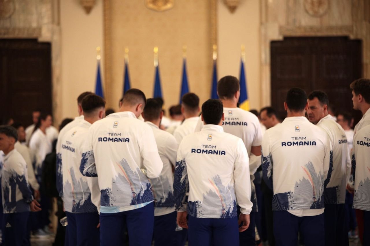 Căldura președintelui i-a sufocat pe sportivi. De ce li s-au tăiat picioarele olimpicilor care s-au întâlnit cu Klaus Iohannis_2