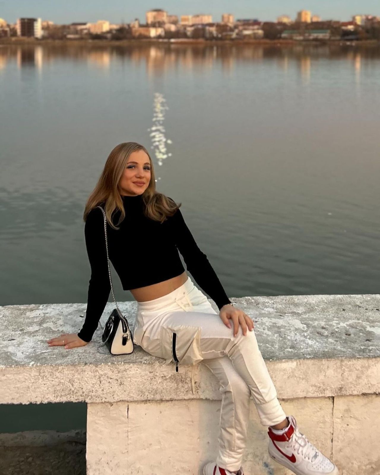 Frumoase și valoroase. Zece sportive românce superbe care merg la Paris ca să câștige medalii_75