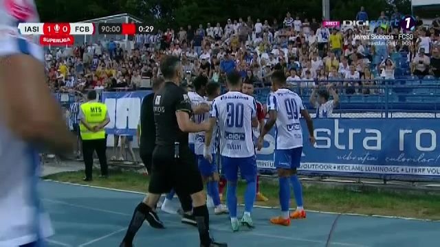 Aproape de bătaie la Poli Iași - FC Botoșani! Tony, îmbrâncit de Țigănașu, care a fost iertat de eliminare_2