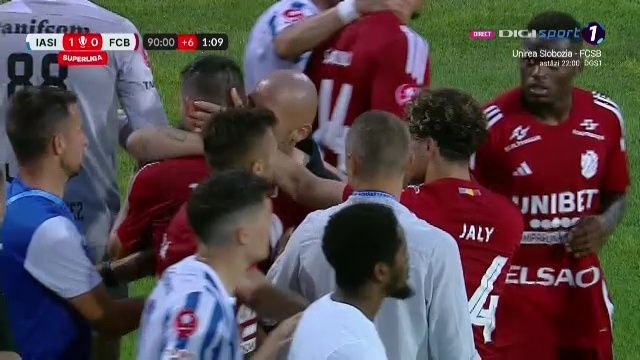 Aproape de bătaie la Poli Iași - FC Botoșani! Tony, îmbrâncit de Țigănașu, care a fost iertat de eliminare_12