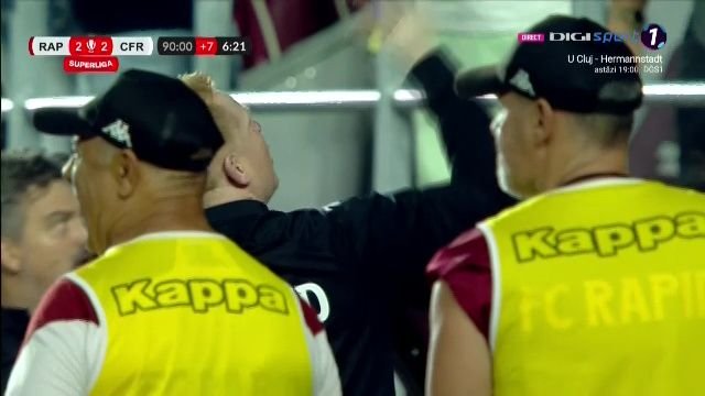 Neil Lennon nu s-a mai abținut. Gesturile făcute după ce Rapid a egalat-o pe CFR Cluj la ultima fază_3