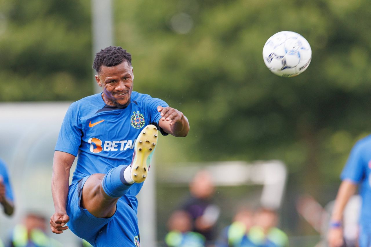 Agentul lui Siyabonga Ngezana a reacționat după ce azerii i-au anunțat fotbalistului plecarea de la FCSB&nbsp;