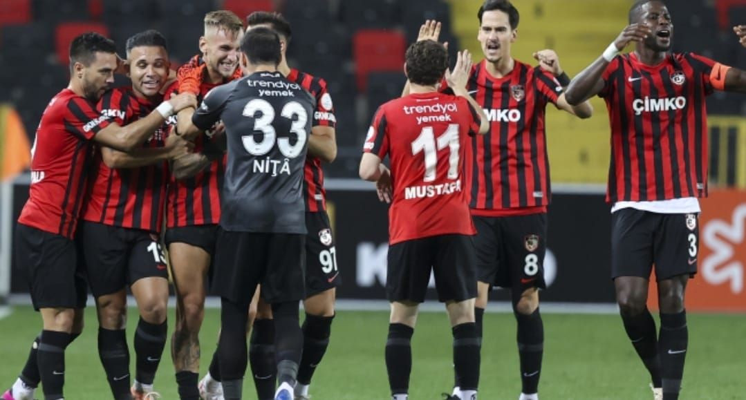 Fotbalistul român care primește nota 10 din partea lui Ionel Ganea. 