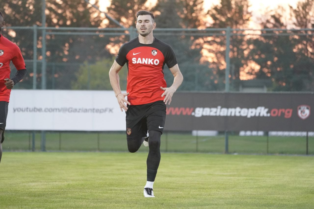 Fotbalistul român care primește nota 10 din partea lui Ionel Ganea. 