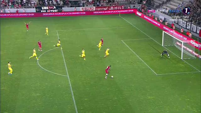 A rupt plasa! Gol superb marcat de Hakim Abdallah în Dinamo - Petrolul_4