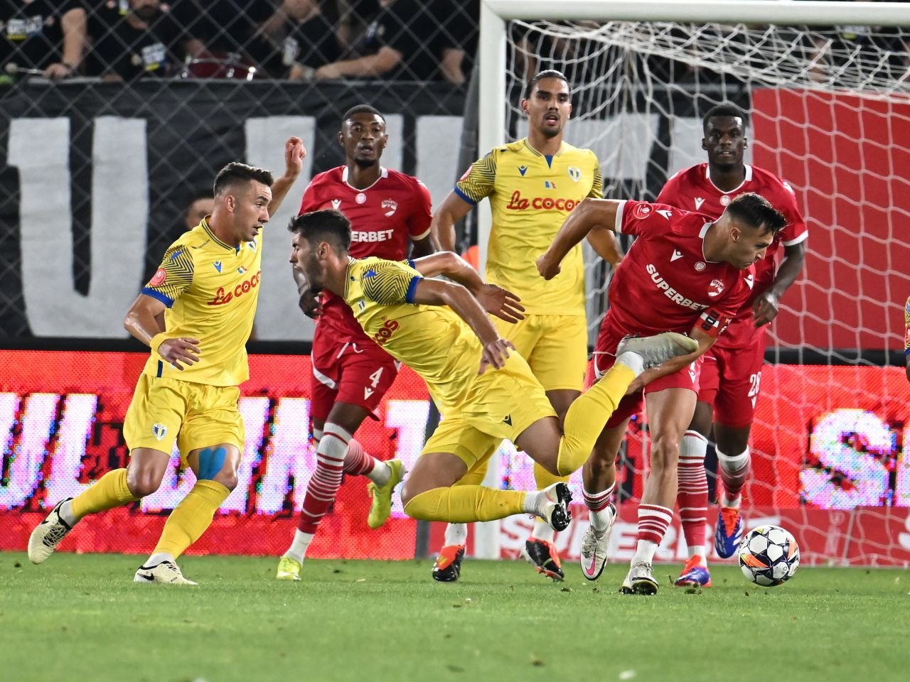 Echipa care a anunțat că vrea în play-off-ul Superligii, făcută praf: ”O formație de maidan, o echipă de la ţară. N-am văzut așa ceva”_3