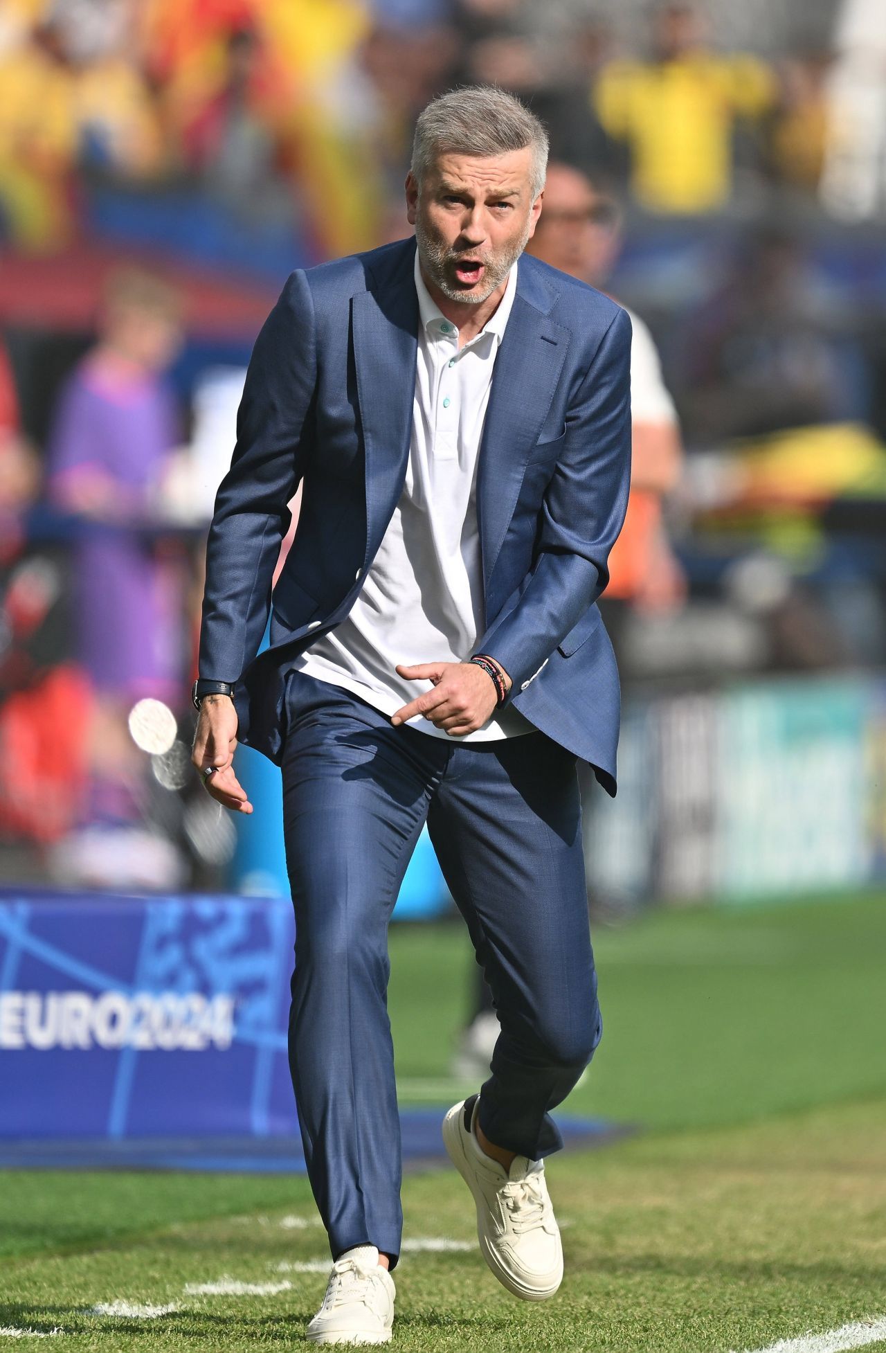 Ce decizie a luat echipa de club interesată de Edward Iordănescu! _4