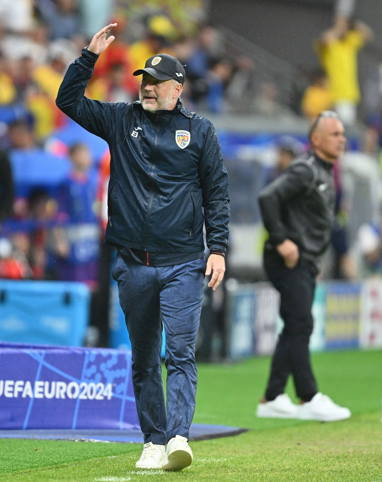 Ce decizie a luat echipa de club interesată de Edward Iordănescu! _5