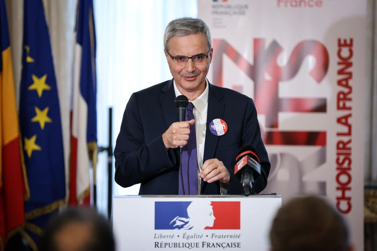 Ambasadorul Franței în România: 