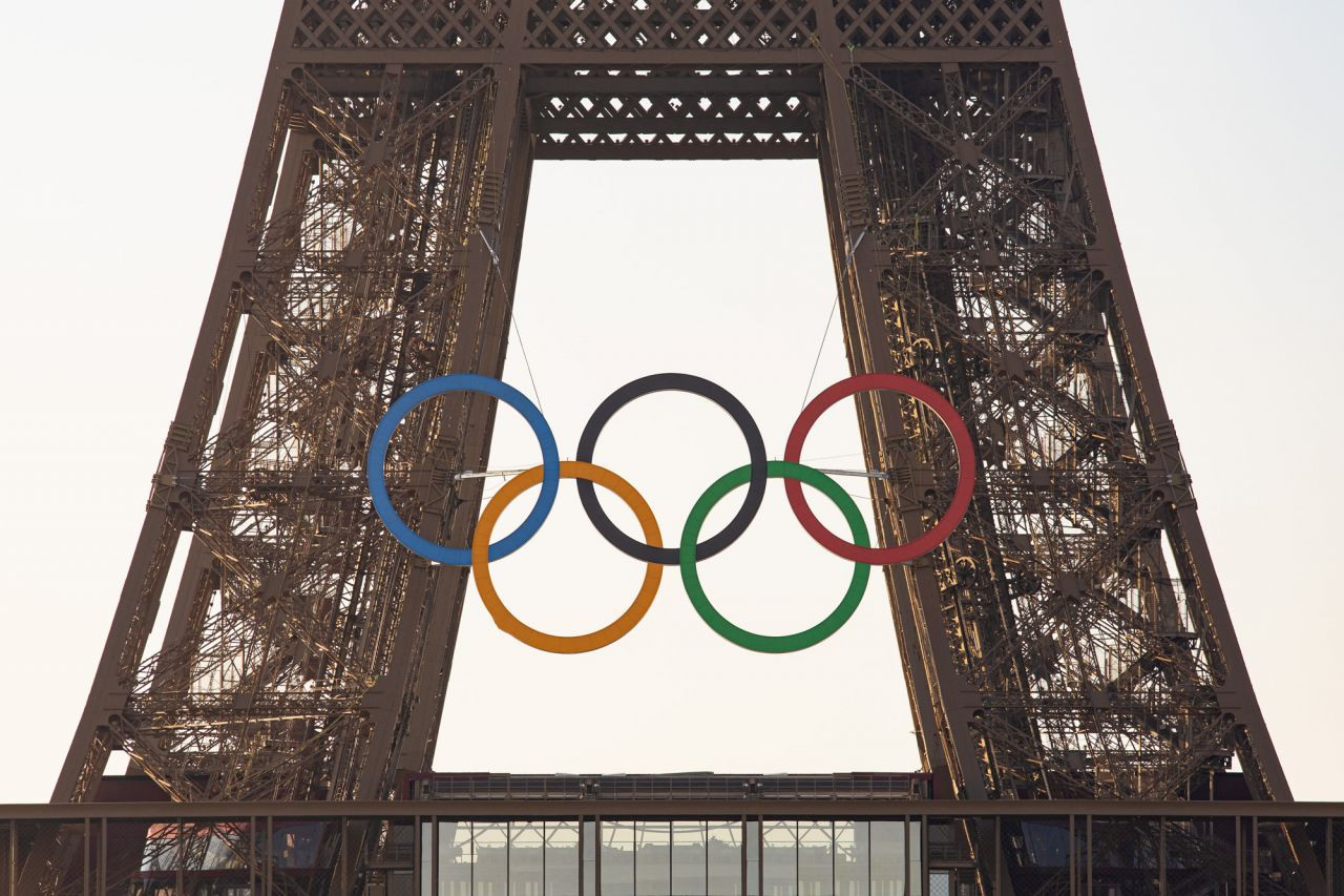 Ambasadorul Franței în România: 