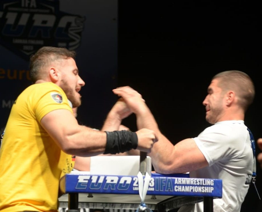 E campion național la skandenberg și la yachting și iubește să se cațăre pe munți. Alex Cucli: ”Mentorul meu a fost Ion Oncescu”_7