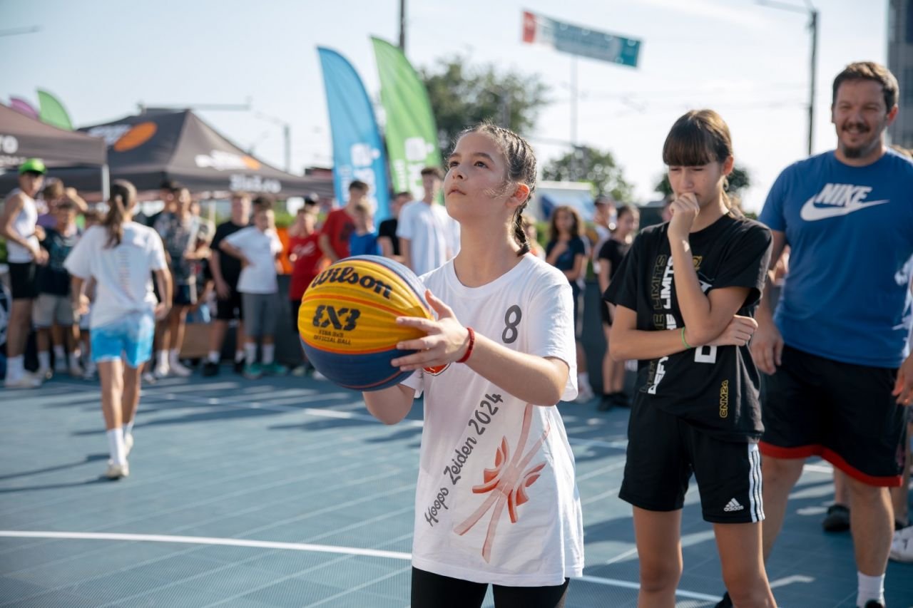 Spectacol de baschet 3x3 la Iulius Mall Iași: 300 de jucători s-au duelat pentru premii la BCR Sport Arena Streetball_2