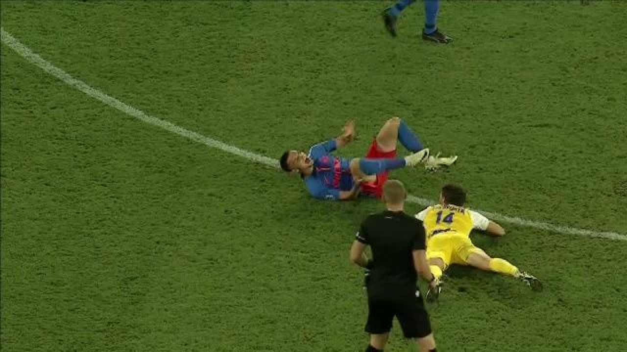 Cât ghinion! Cum s-a accidentat Adrian Șut în meciul cu Maccabi Tel Aviv_12