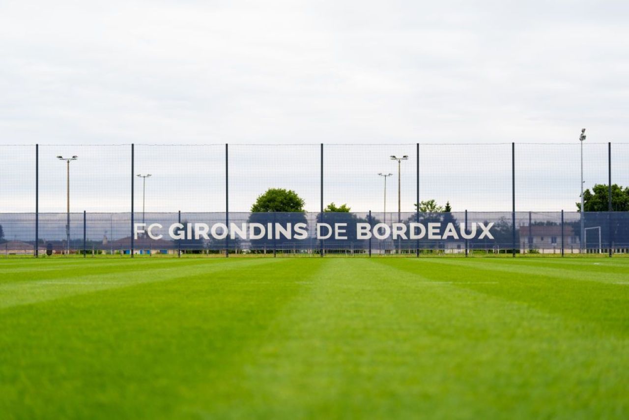 Unul dintre marile cluburi franceze de fotbal, retrogradat în diviziile de semiprofesioniști!_4