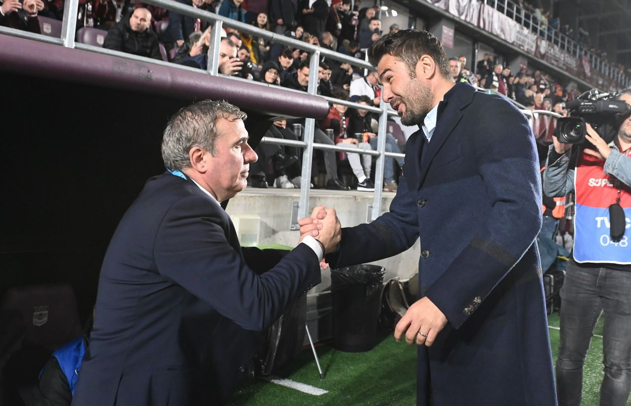 Hagi, la națională, Mutu, la Farul? Reacția &rdquo;Briliantului&rdquo; c&acirc;nd a fost &icirc;ntrebat dacă a discutat cu fosta campioană a Rom&acirc;niei