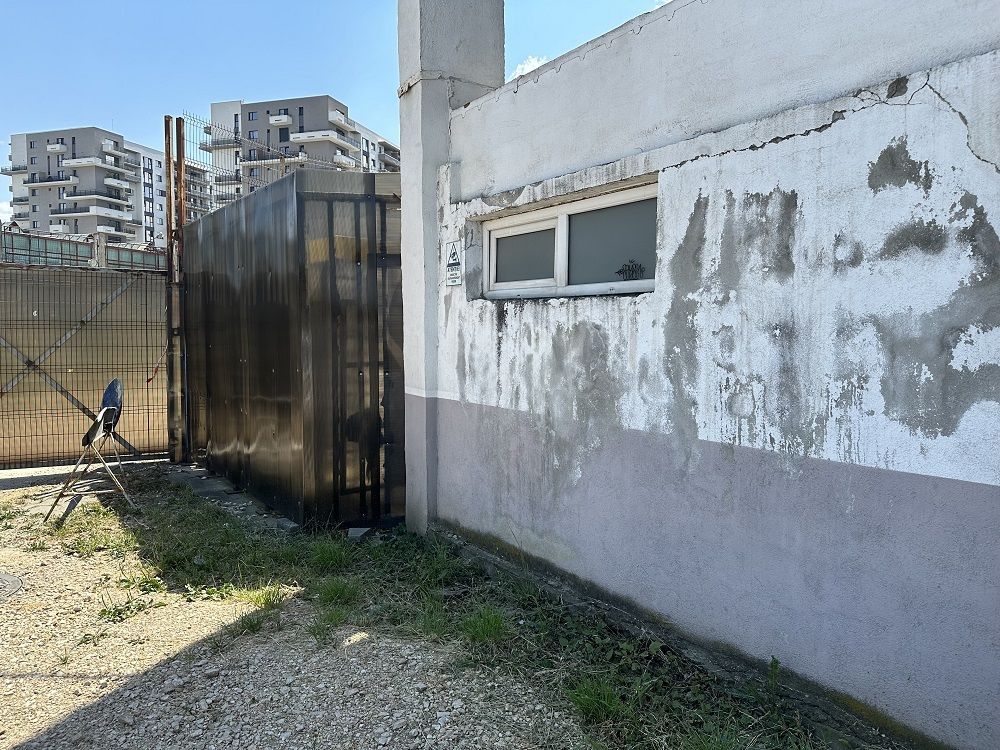Imagini dezolante. Un stadion simbolic al României se dezintegrează în așteptarea renovării_7