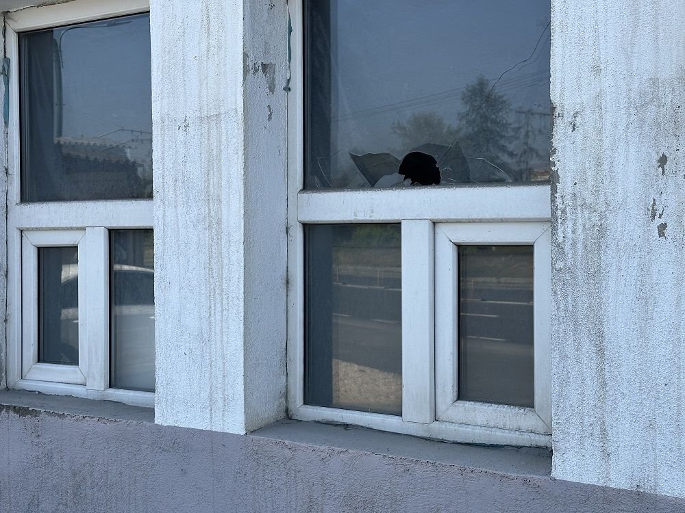 Imagini dezolante. Un stadion simbolic al României se dezintegrează în așteptarea renovării_9