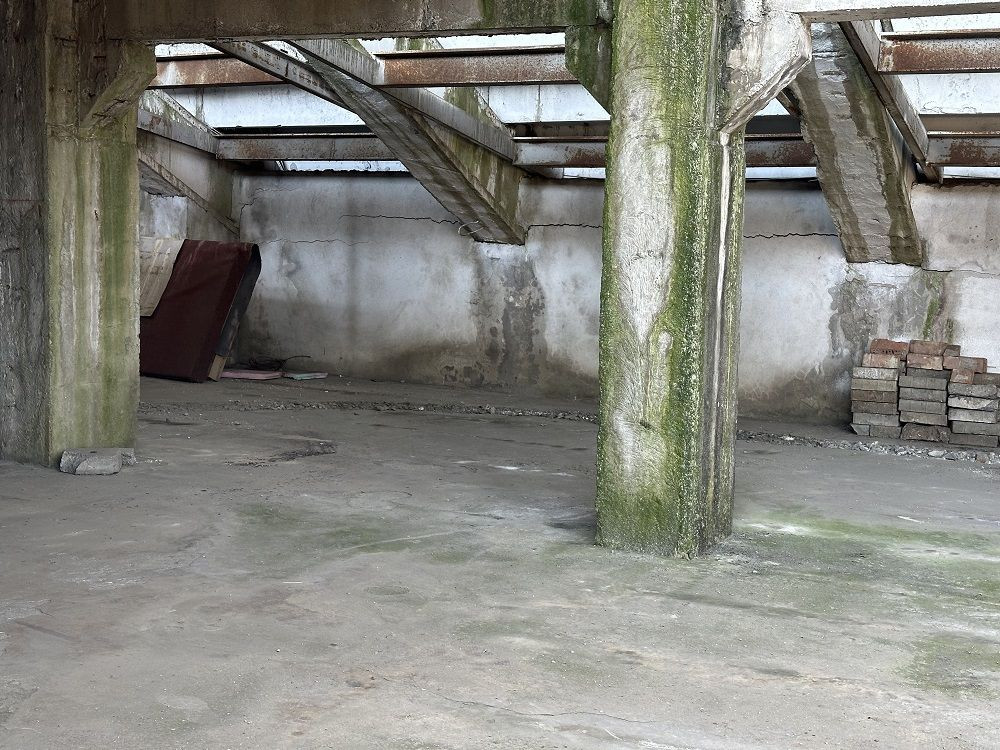 Imagini dezolante. Un stadion simbolic al României se dezintegrează în așteptarea renovării_3