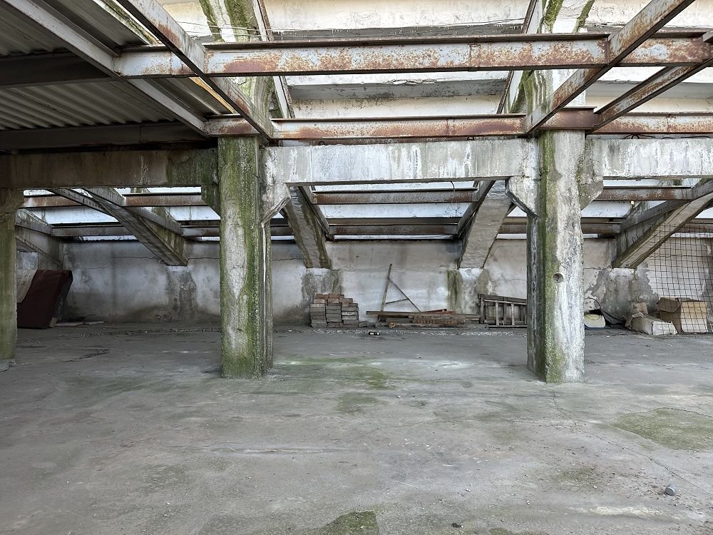 Imagini dezolante. Un stadion simbolic al României se dezintegrează în așteptarea renovării_12