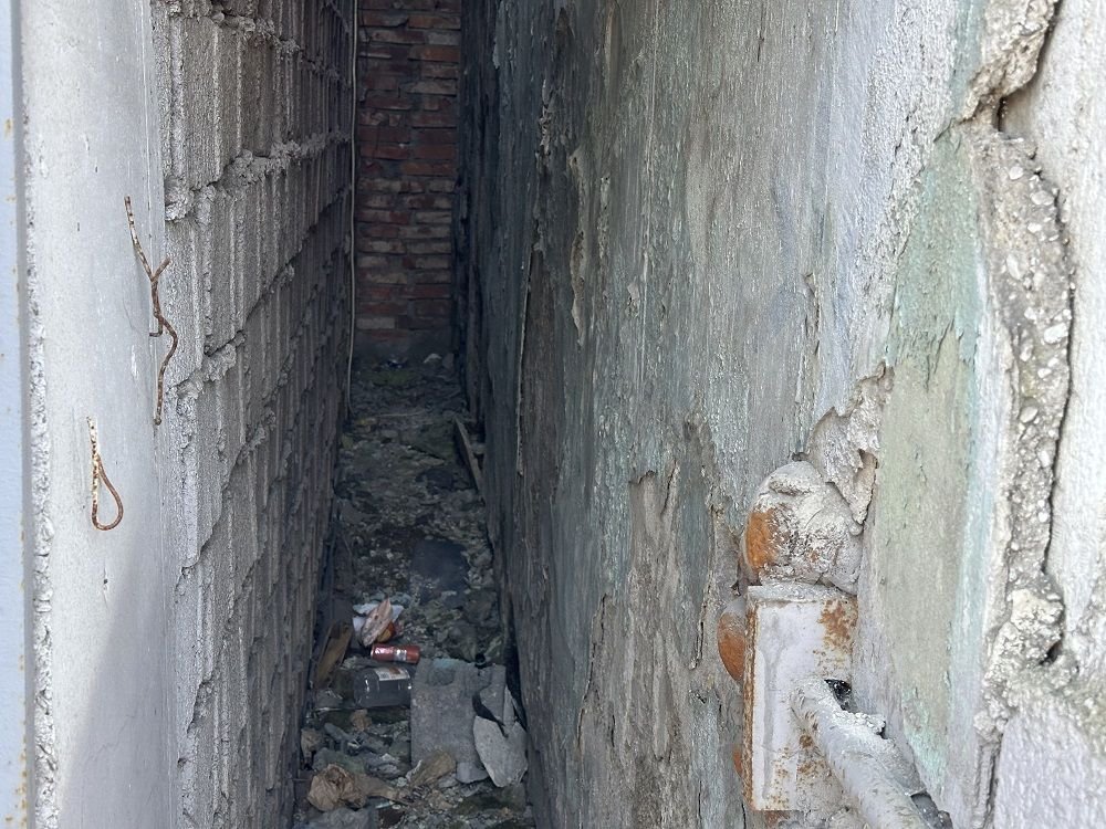 Imagini dezolante. Un stadion simbolic al României se dezintegrează în așteptarea renovării_4