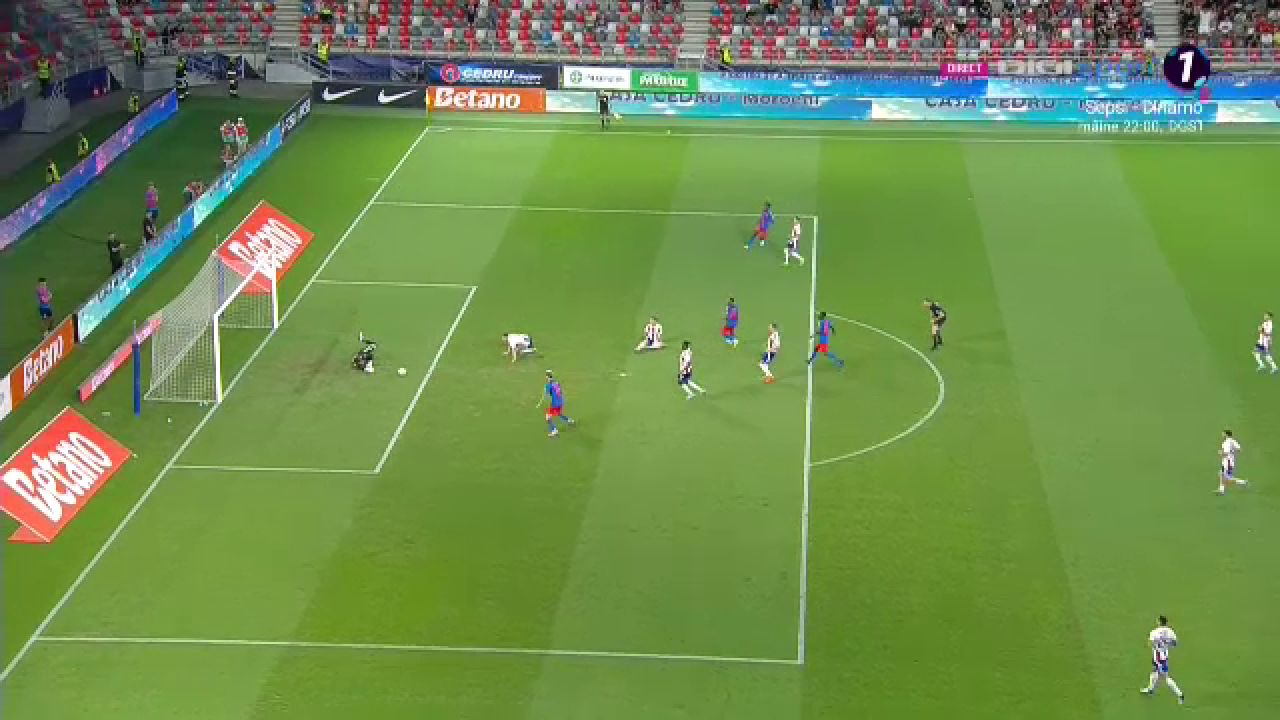 Ratarea sezonului?! David Miculescu a zguduit bara din câțiva metri în FCSB - Oțelul_7