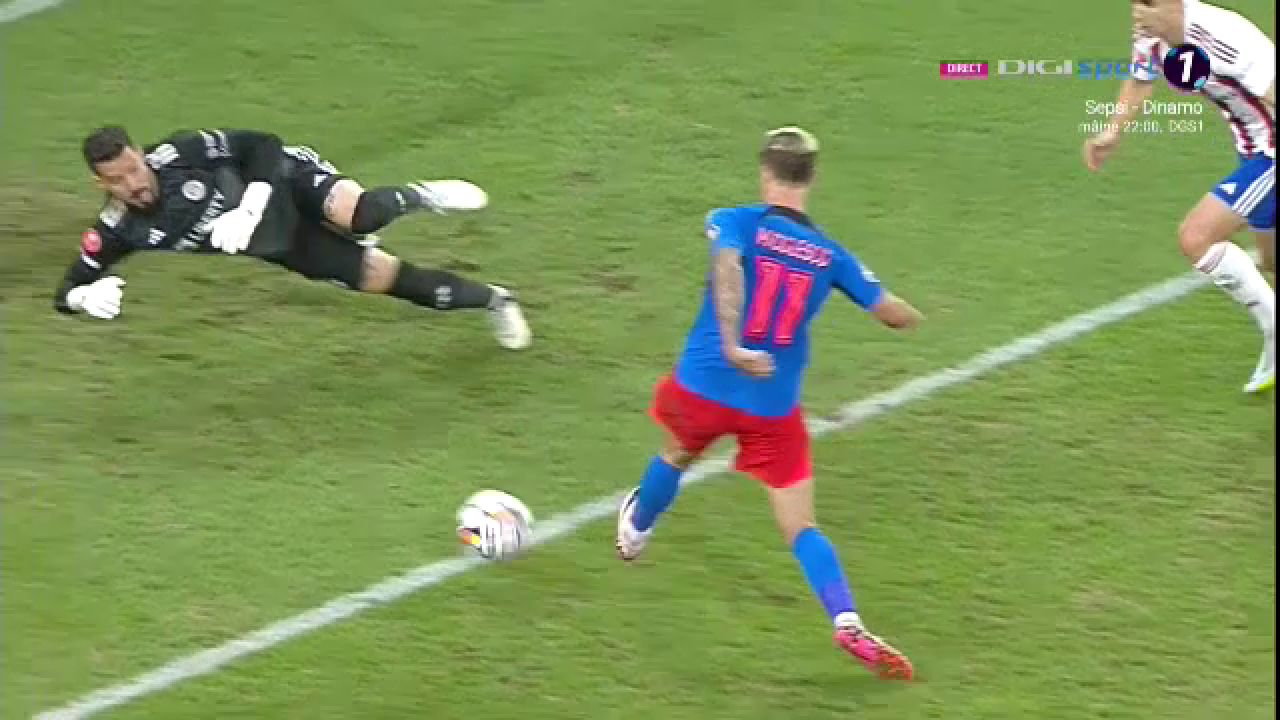 Ratarea sezonului?! David Miculescu a zguduit bara din câțiva metri în FCSB - Oțelul_19