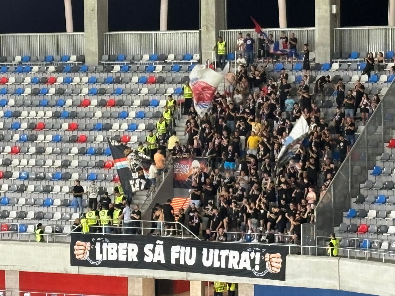 Câți spectatori au asistat la meciul dintre FCSB și Oțelul Galați_4