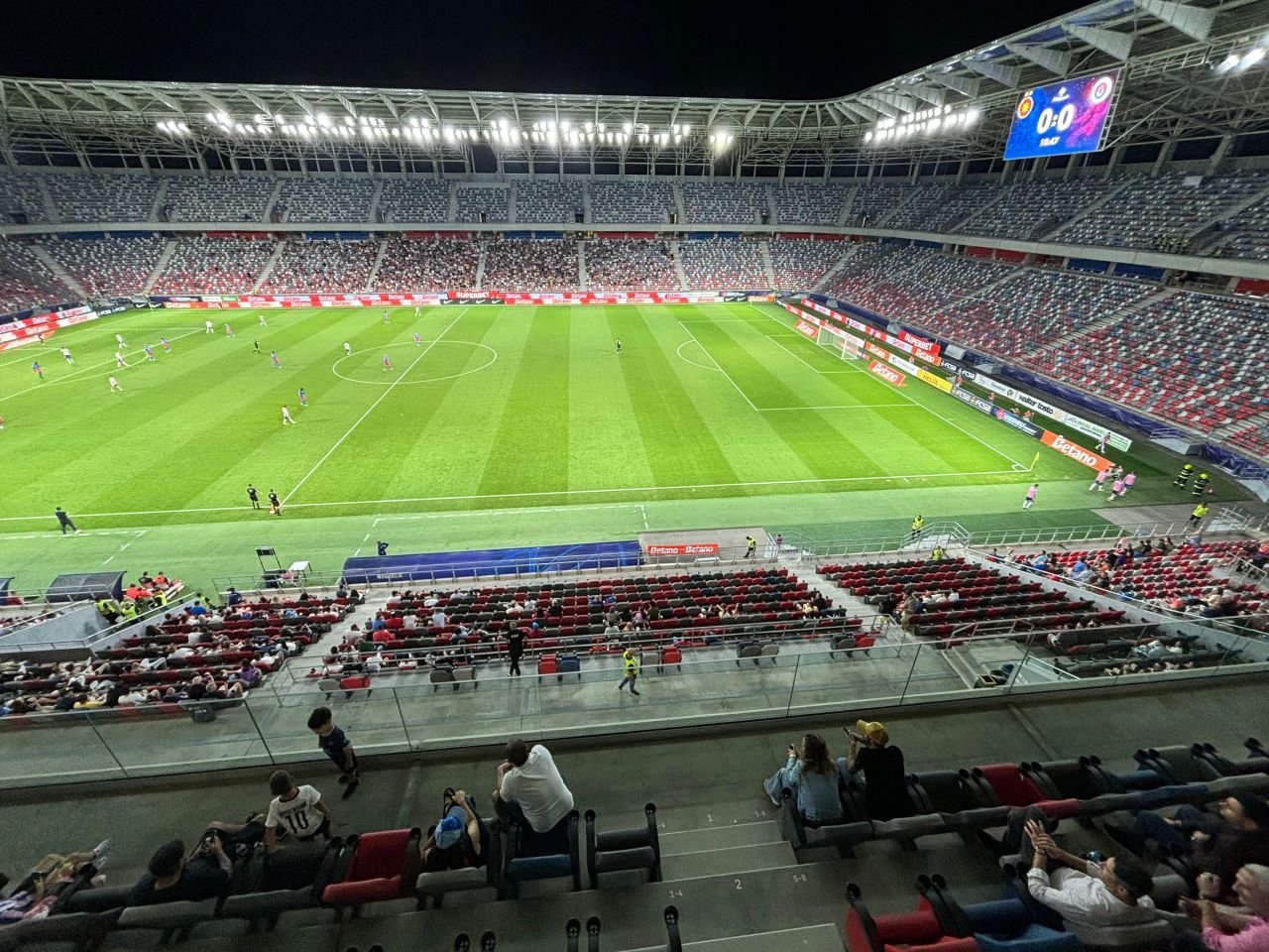 Câți spectatori au asistat la meciul dintre FCSB și Oțelul Galați_5