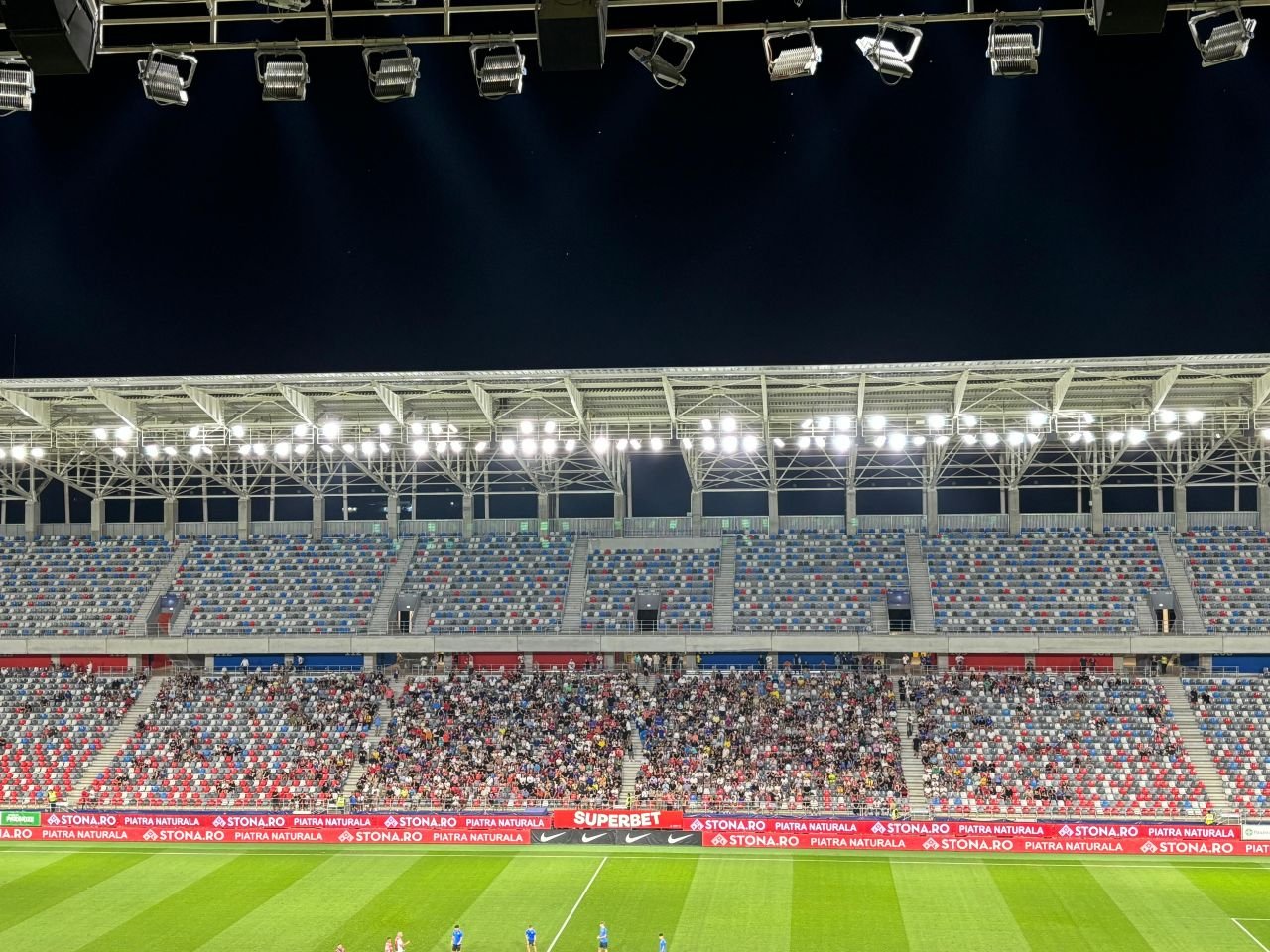 Câți spectatori au asistat la meciul dintre FCSB și Oțelul Galați_11