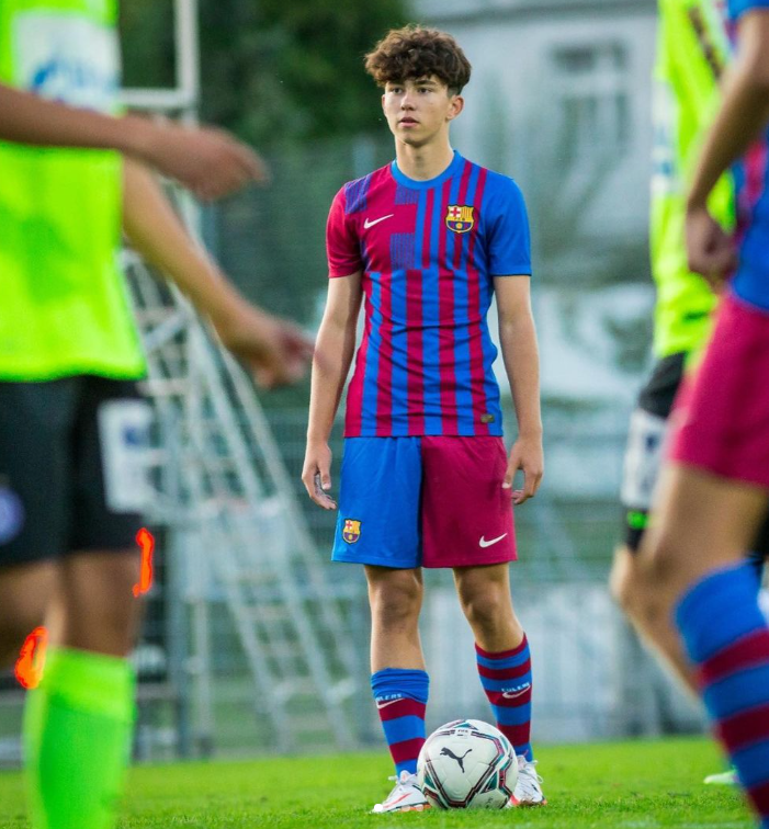 Un fotbalist român a început pregătirea de vară cu FC Barcelona B! Cum l-a ratat FRF pe ”cel mai elegant fundaș din La Masia”_9
