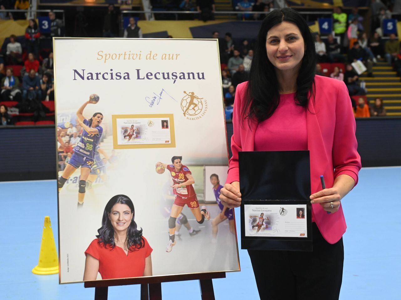 Narcisa Lecușanu, „telegramă” de la Paris: „Îmi pare rău!