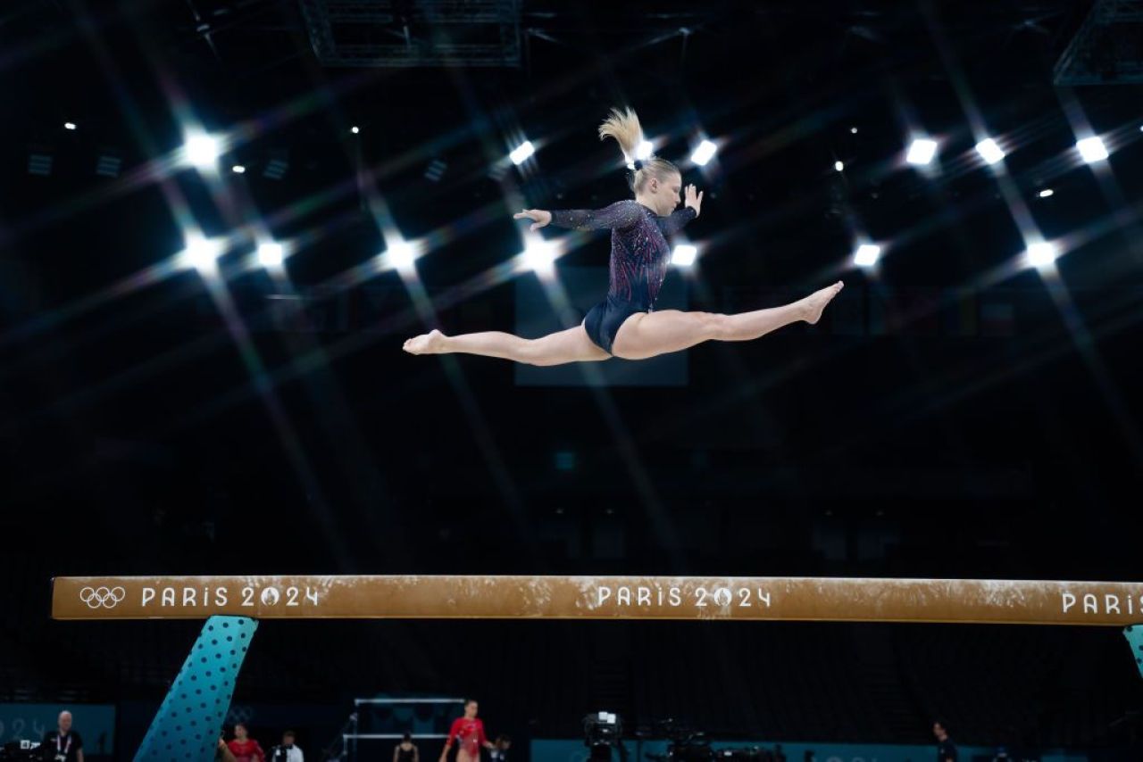 Costumele de concurs incredibile pentru gimnastele americane, accesorizate cu cristale Swarovski și perle!_1