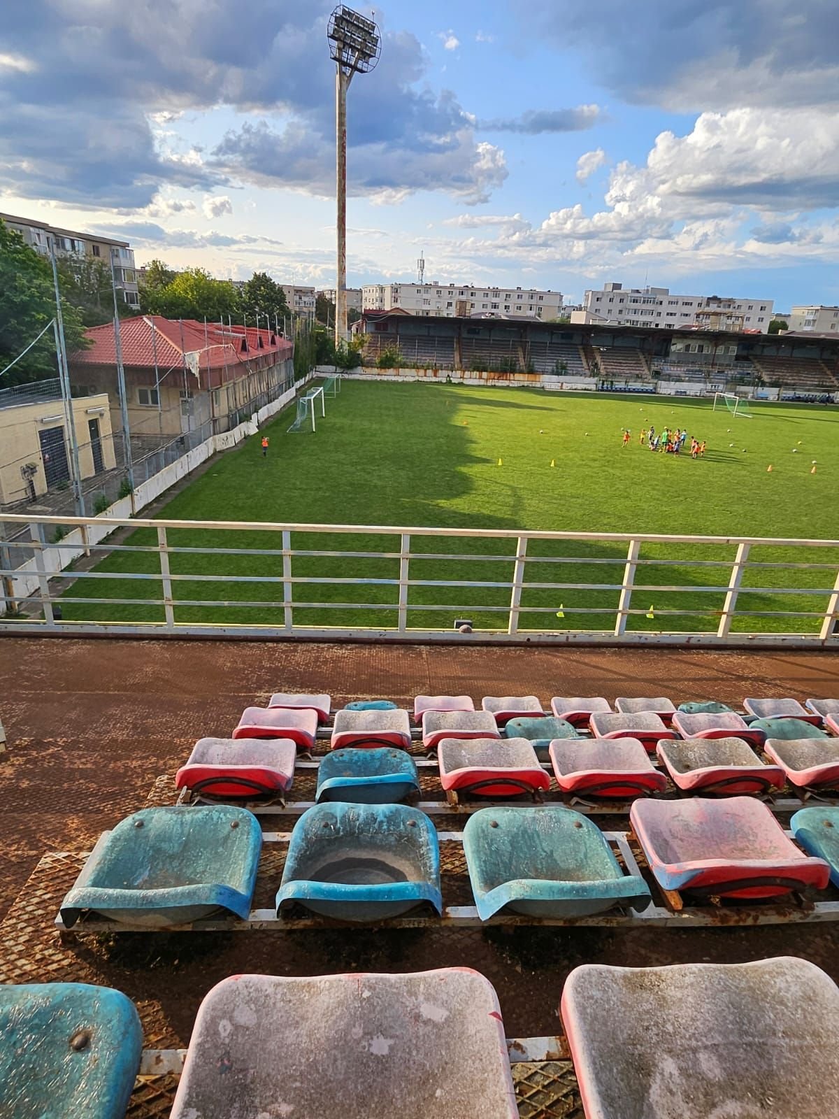 Atunci și acum! Cum arată stadionul Astra din Ploiești, unde Constantin Budescu dădea gol din parcare_18