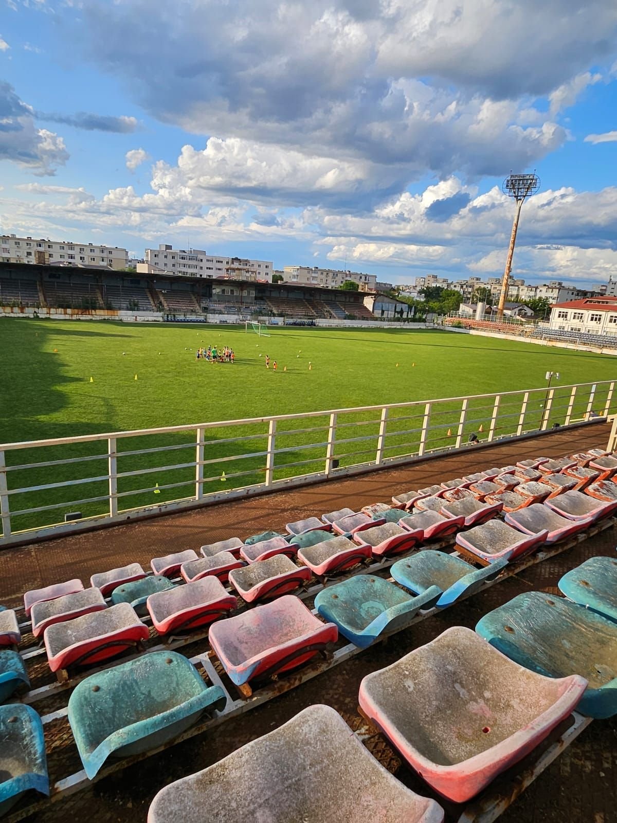 Atunci și acum! Cum arată stadionul Astra din Ploiești, unde Constantin Budescu dădea gol din parcare_21