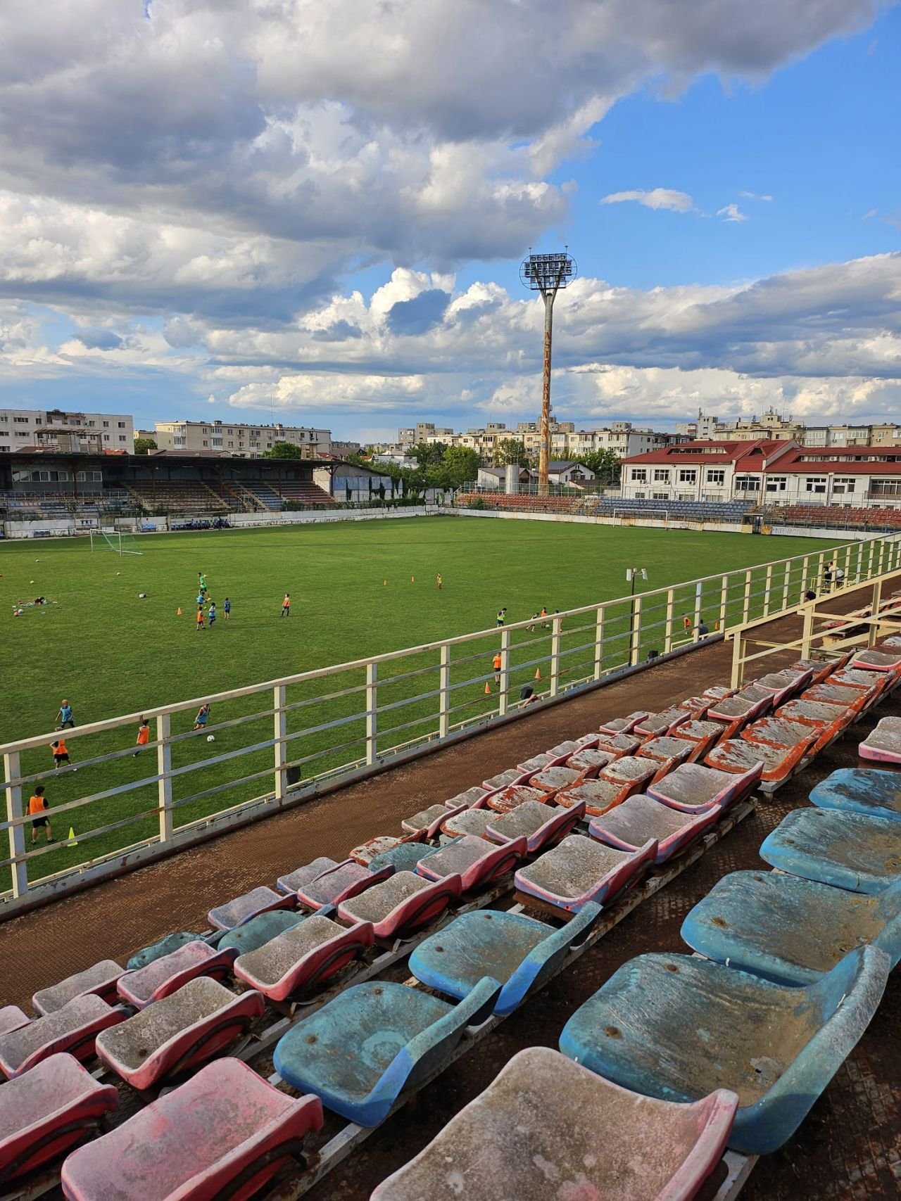 Atunci și acum! Cum arată stadionul Astra din Ploiești, unde Constantin Budescu dădea gol din parcare_28