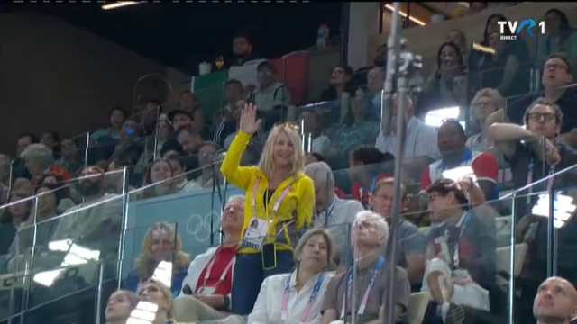 Nadia Comăneci și-a făcut apariția pe &rdquo;Bercy Arena&rdquo; la JO 2024! Zeița de la Montreal le-a urmărit pe rom&acirc;nce la gimnastică