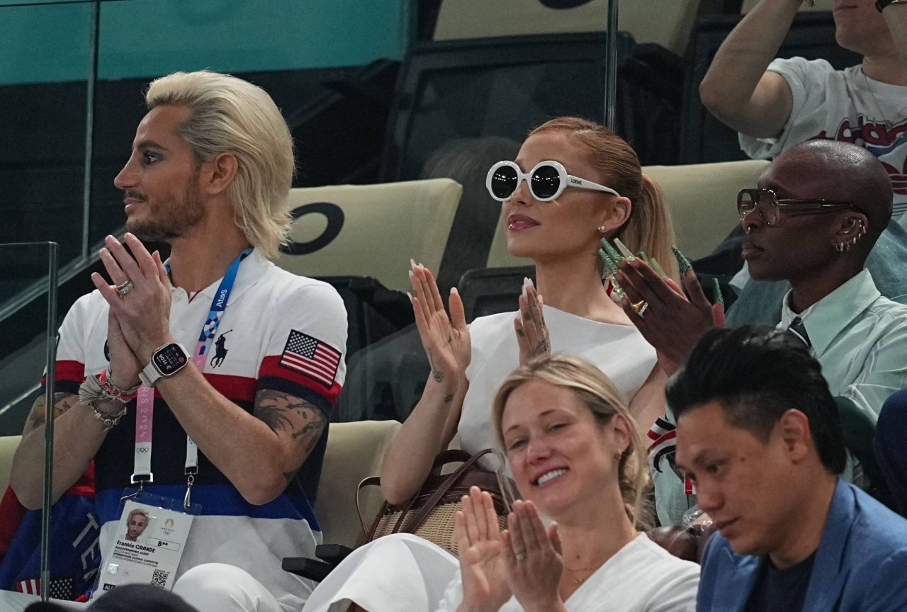Ariana Grande le-a văzut pe românce strălucind la gimnastică artistică! Cântăreața a fost prezentă pe ”Bercy Arena” la JO 2024_3