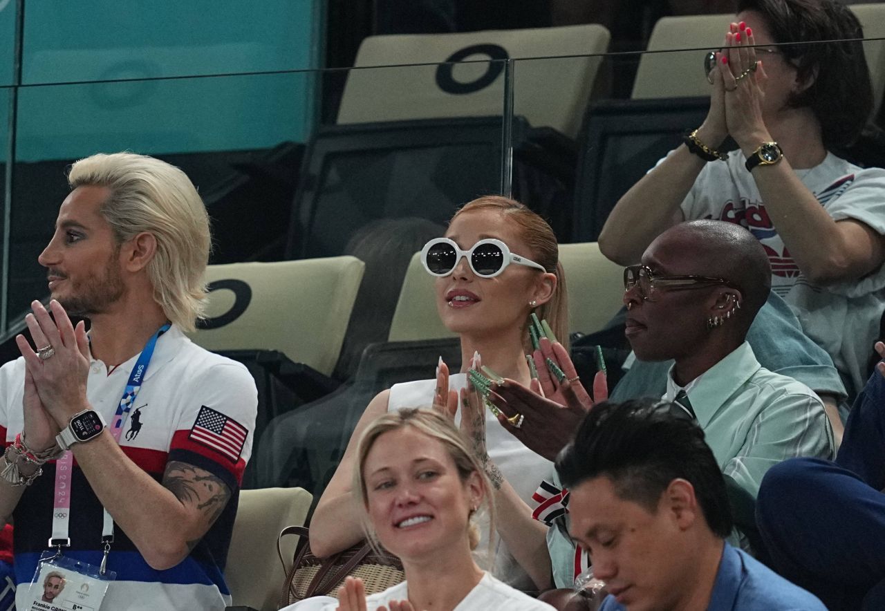 Ariana Grande le-a văzut pe românce strălucind la gimnastică artistică! Cântăreața a fost prezentă pe ”Bercy Arena” la JO 2024_4