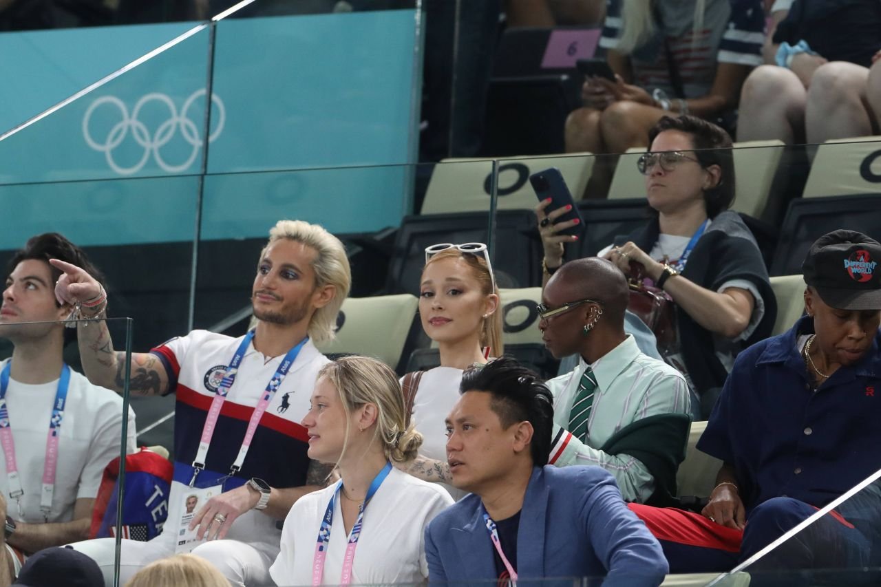 Ariana Grande le-a văzut pe românce strălucind la gimnastică artistică! Cântăreața a fost prezentă pe ”Bercy Arena” la JO 2024_5