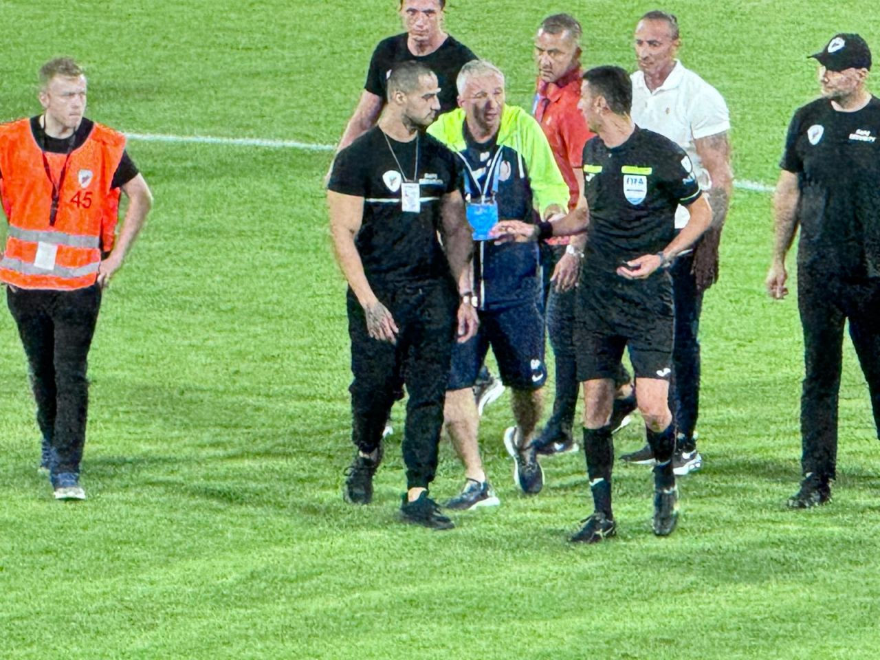 Criză de nervi! Ce a făcut Dan Petrescu imediat după CFR Cluj - Universitatea Craiova 0-2_9