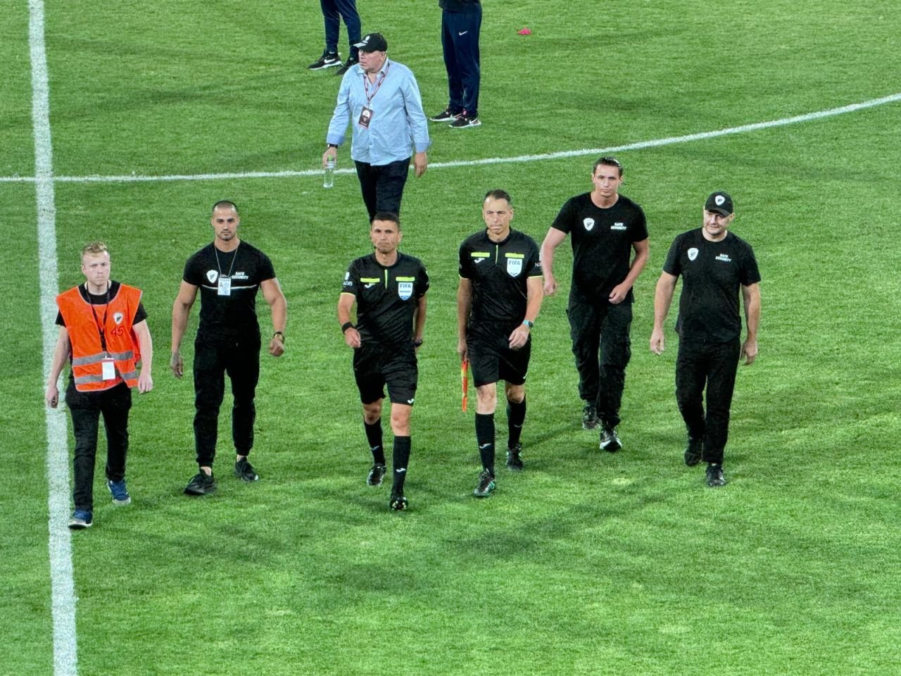 Criză de nervi! Ce a făcut Dan Petrescu imediat după CFR Cluj - Universitatea Craiova 0-2_11