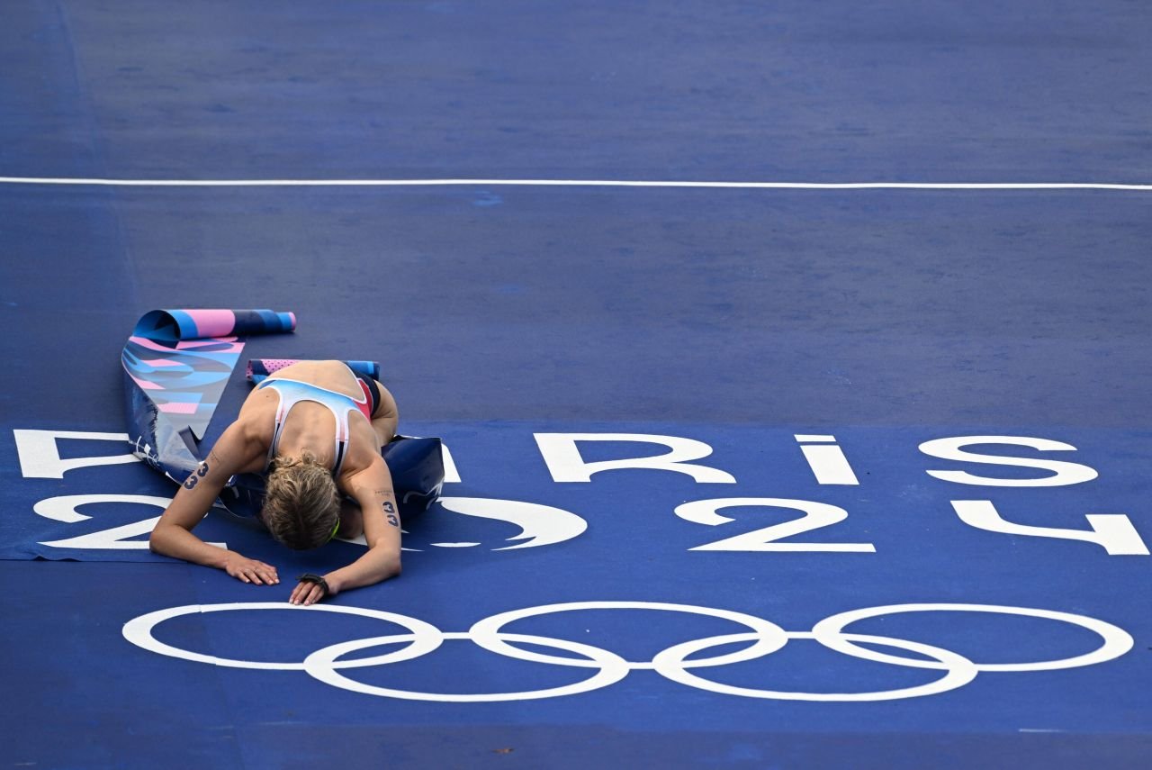 Cassandre Beaugrand, nume predestinat! Superba franțuzoaică este noua campioană olimpică la triatlon feminin_13