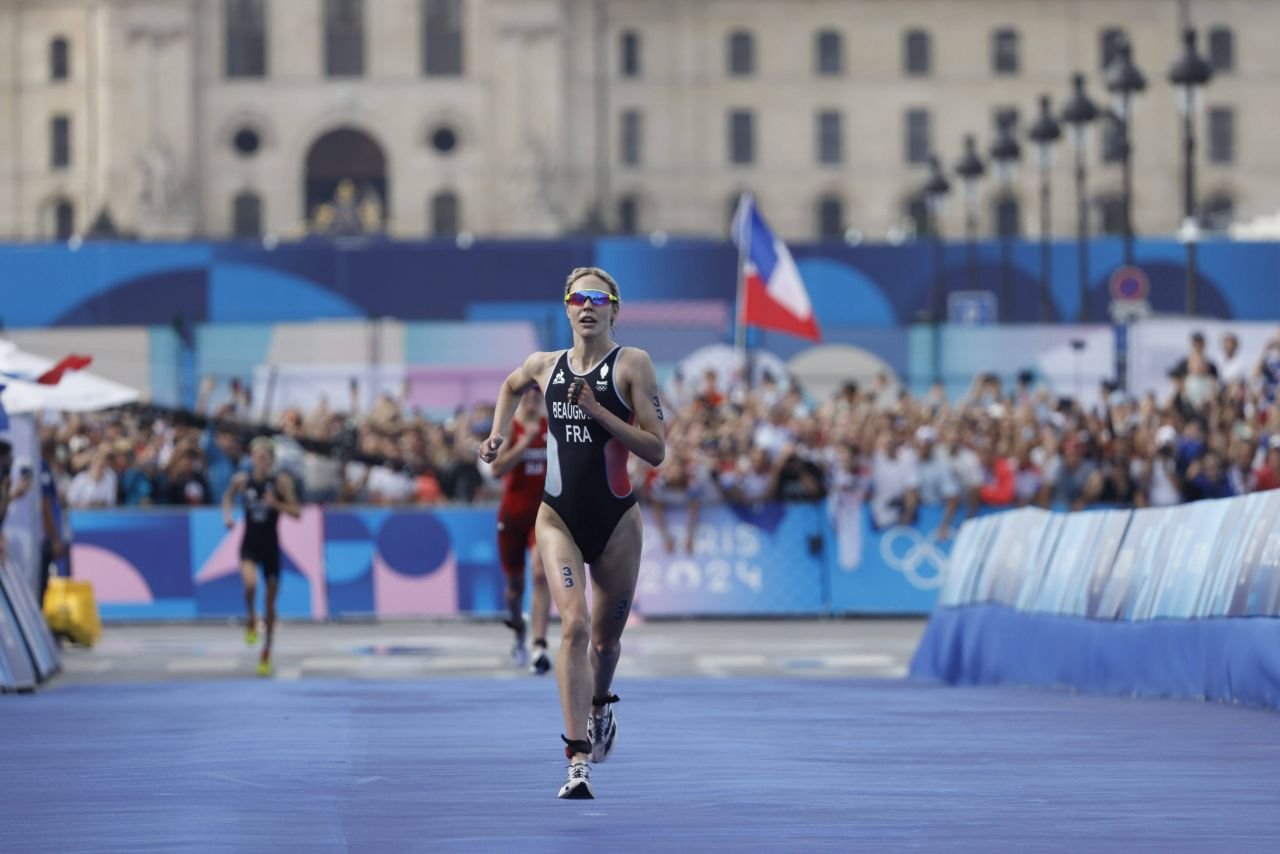 Cassandre Beaugrand, nume predestinat! Superba franțuzoaică este noua campioană olimpică la triatlon feminin_14