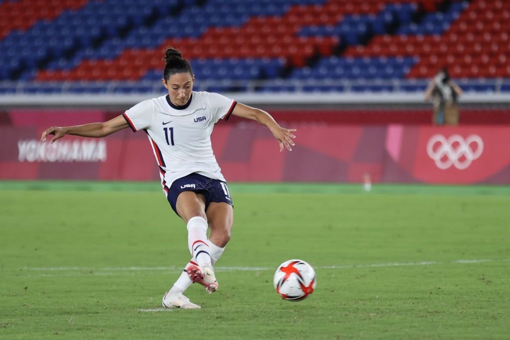 Două cunoscute fotbaliste americance au dezvăluit că formează un cuplu de 8 ani!_3
