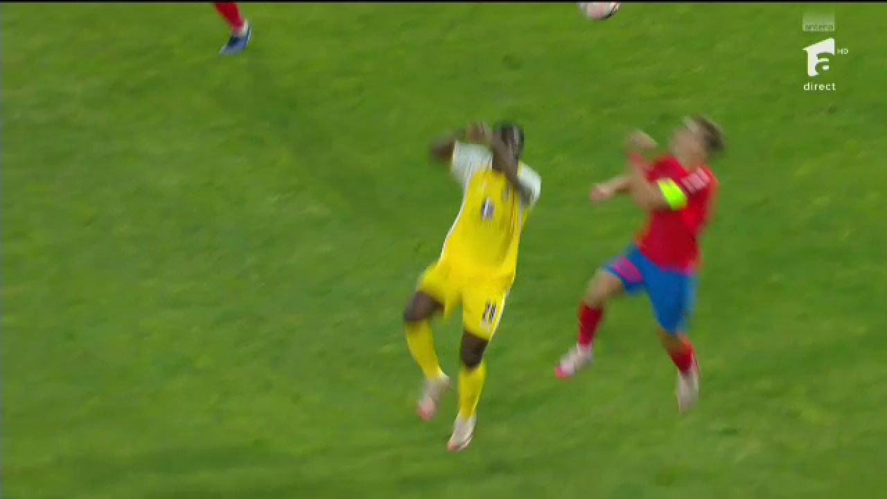 Horror! Darius Olaru, plin de sânge în Maccabi Tel Aviv - FCSB după un contact dur cu un adversar_4