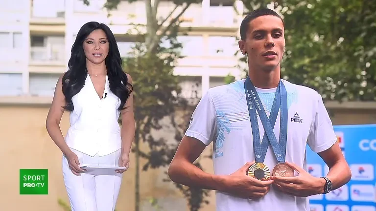 David Popovici a revenit &icirc;n Rom&acirc;nia după JO 2024: Nu m-a sunat niciun politician. Să-și respecte promisiunile!